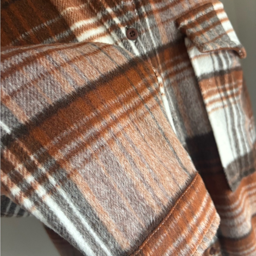 ACOA Oversized Plaid Shacket in Brown Tones, Front Pockets Button-up, Size Med - Picture 4 of 8